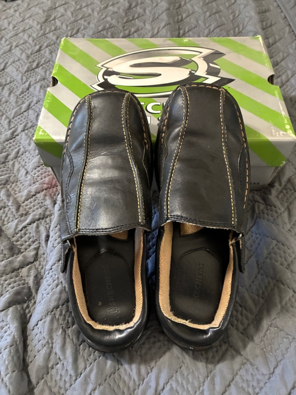 Skechers women’s Black Slip-On Casual Shoes 8.5